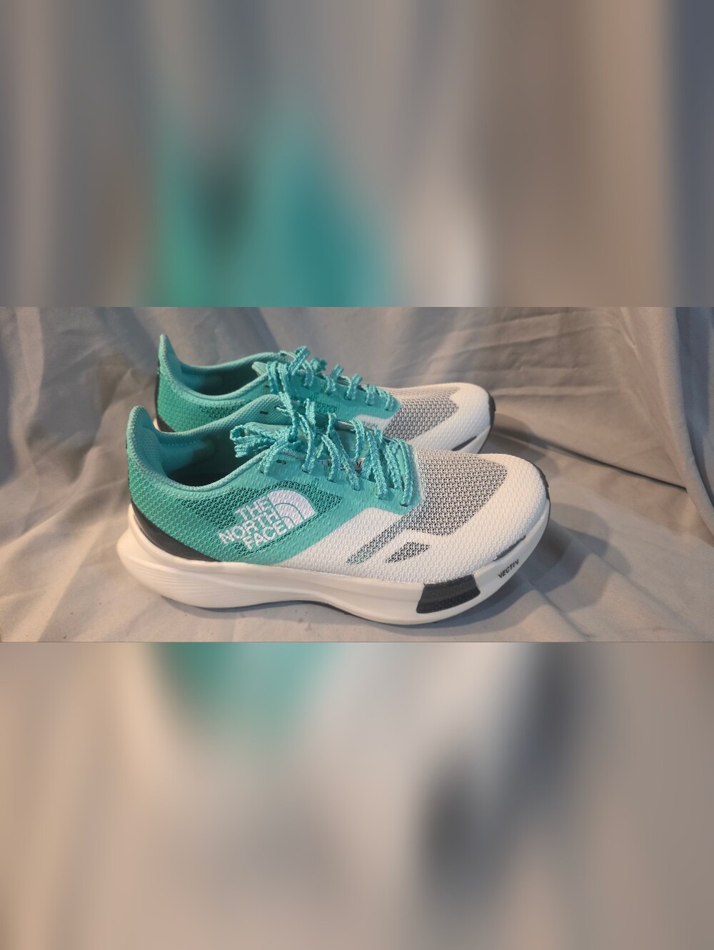 The North Face Summit Vectiv Pro Running Shoes White Seafoam Size 10 NWOB